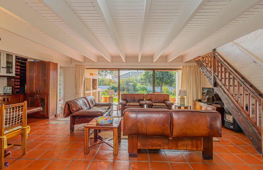4 Bedroom Property for Sale in Country Club Western Cape